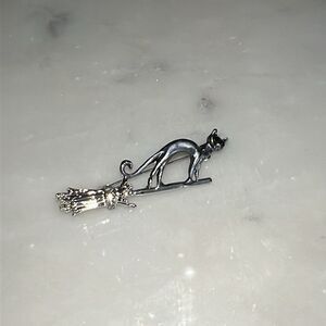 Cat on a broomstick brooch pin silver gray enamel rhinestones